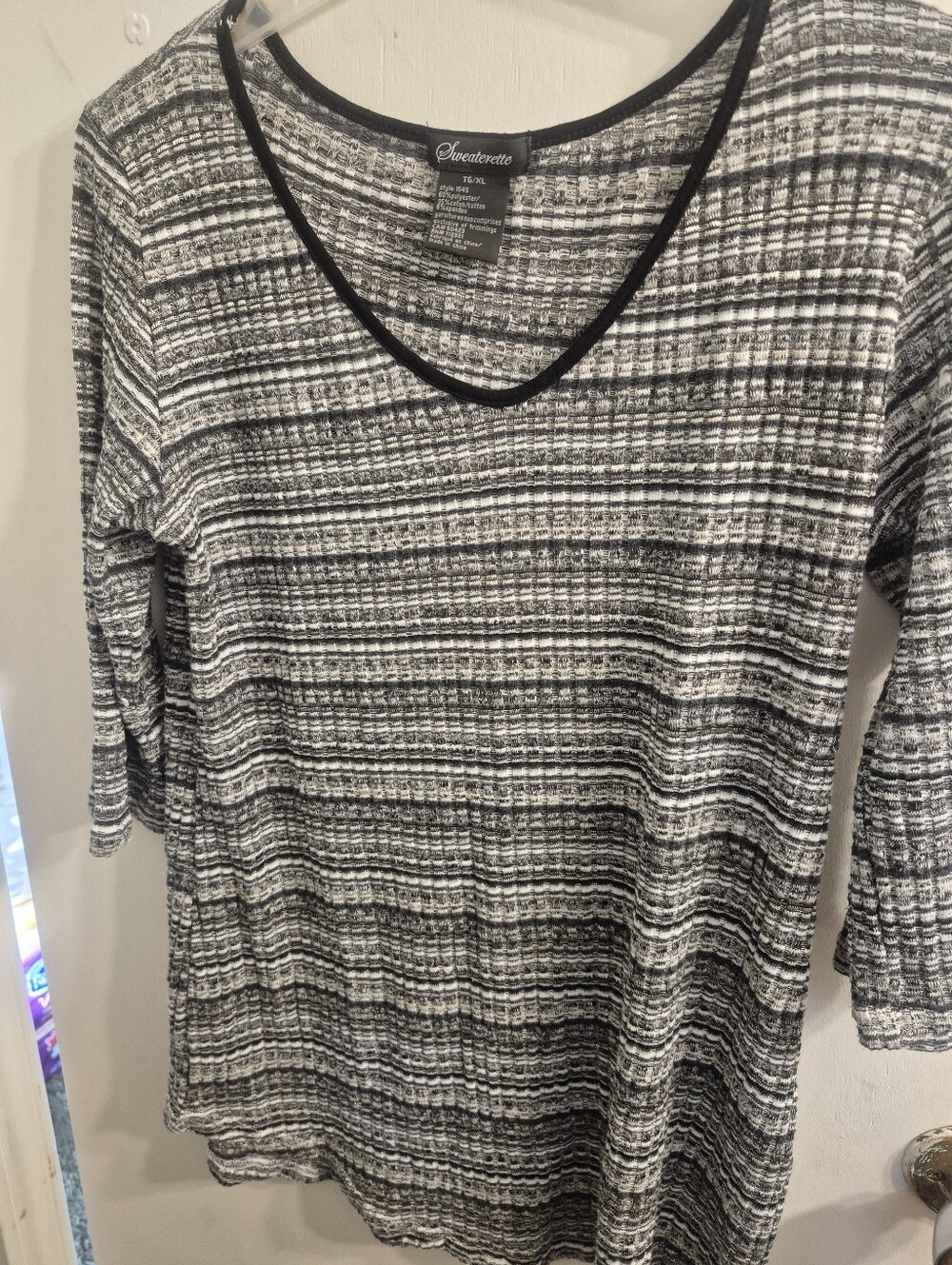 Black & White Striped Women's Knit Top